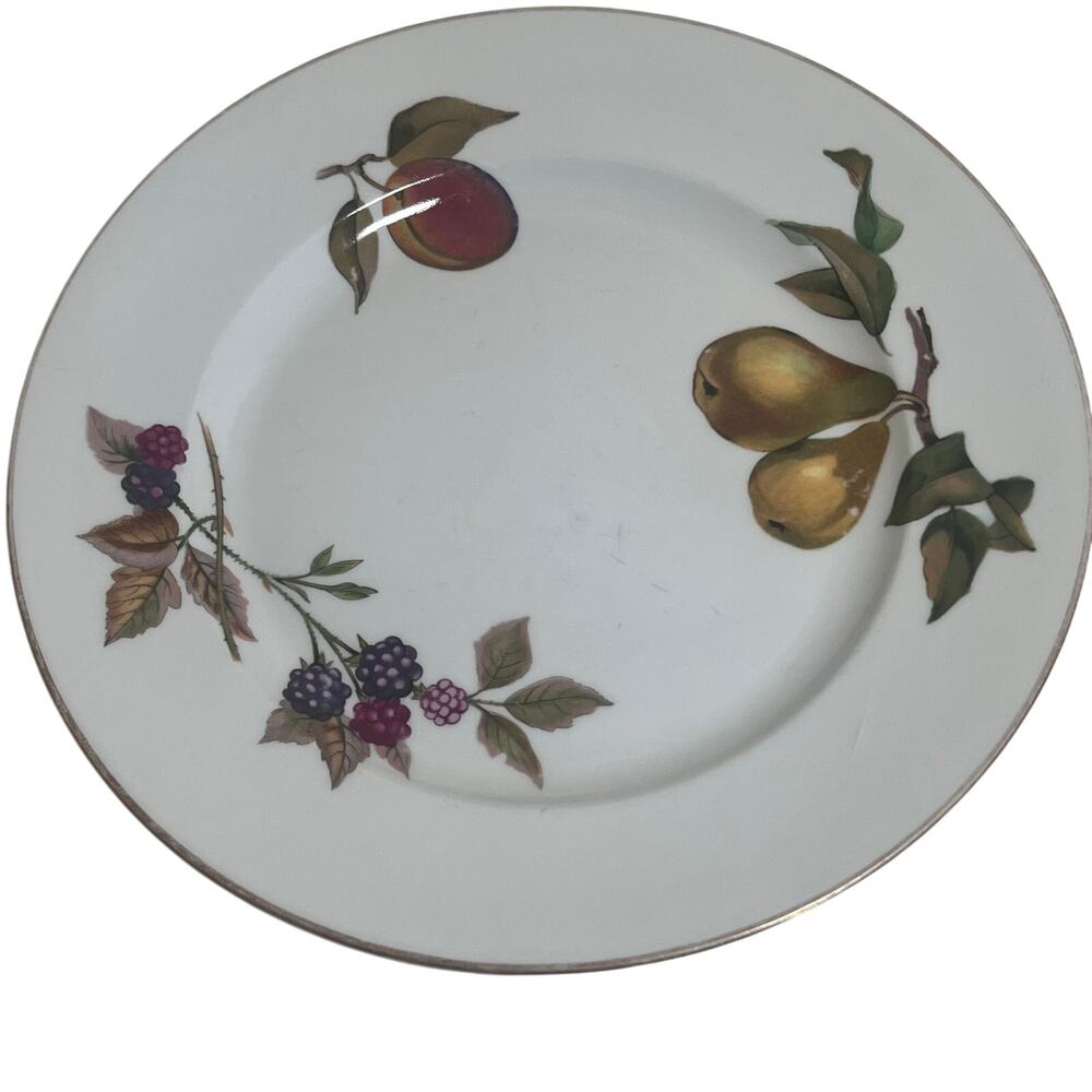 Vtg Royal Worcester Evesham Gold Trim Salad Plate Fruit Leaves Made England 8"